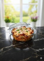 Round thermal Pyrex casserole dish with lid - Image 2