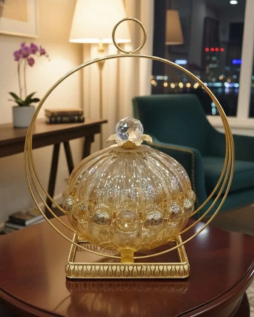 ⁦طبق حلويات زجاج عسلي بغطاء⁩ - الصورة ⁦3⁩