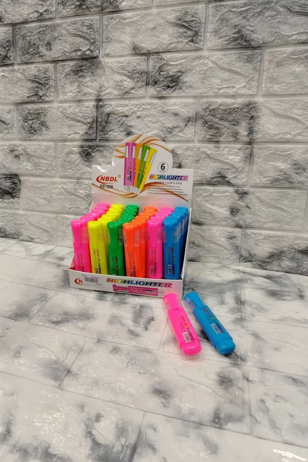 Highlighters - Image 1