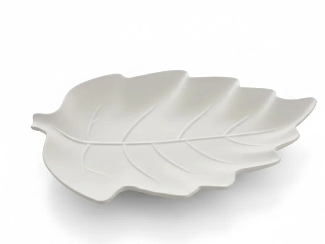 Heat-resistant porcelain serving dish, leaf shape - Image 1