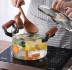 Pyrex pot with wooden handle - Image 6