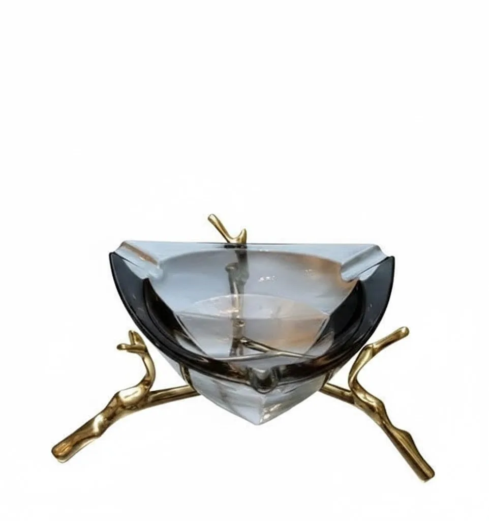 BlinkMax Triangle Glass Ashtray - Image 1