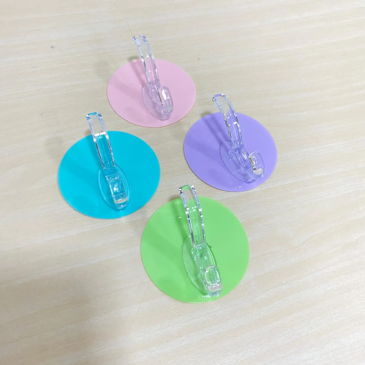 Transparent Adhesive Wall Hanger Set (4 Pieces) - Image 2