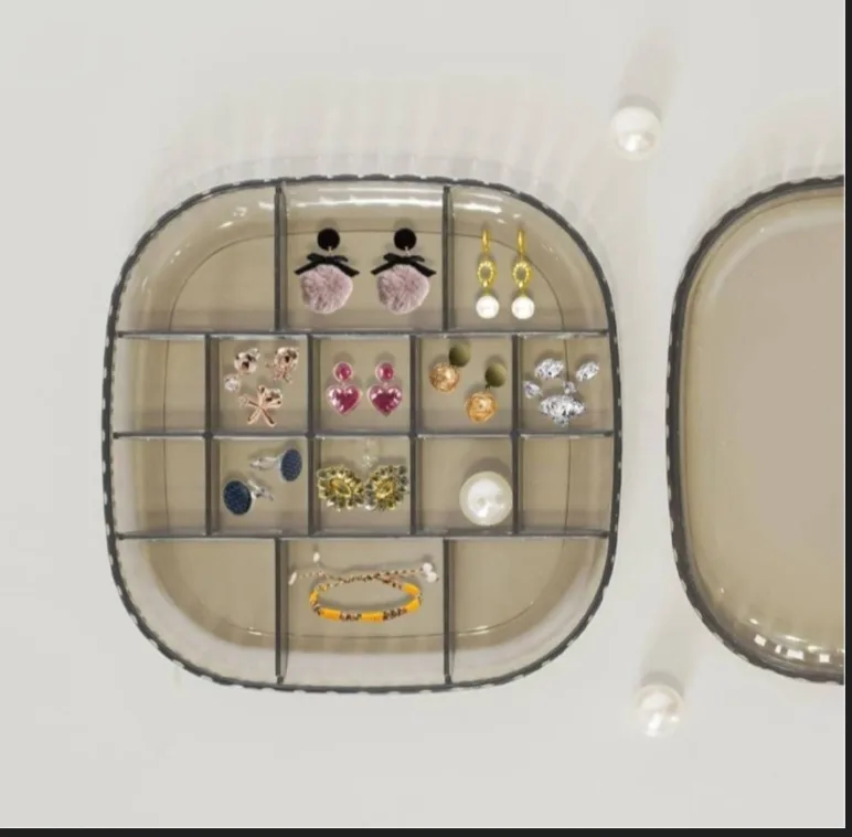Acrylic Jewelry and Accessories Organizer - Image 4